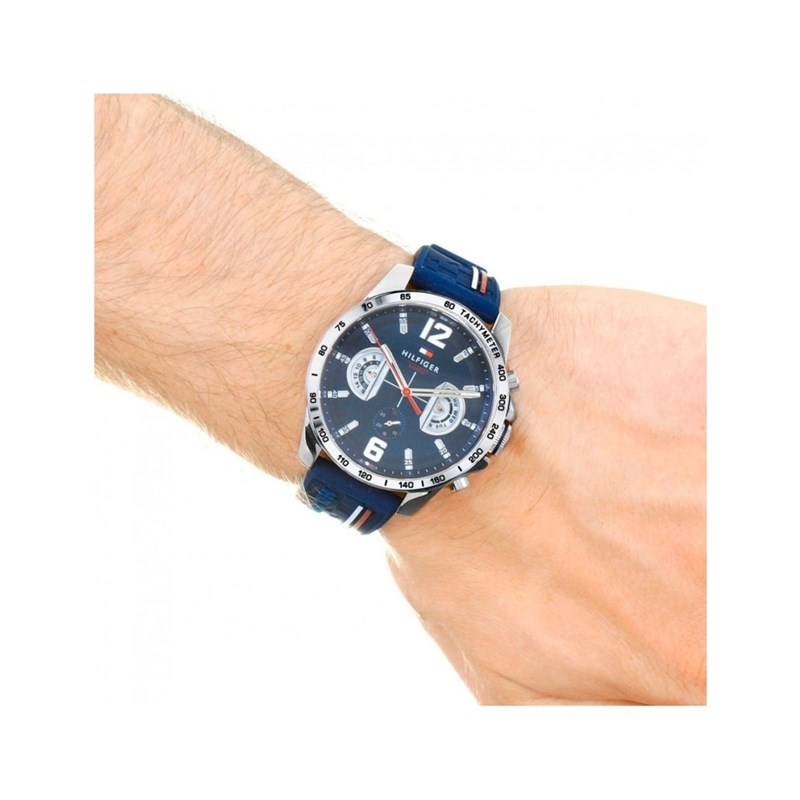 1791476hand.jpg