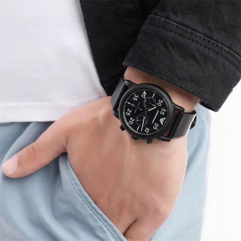 ar11133hand.jpg