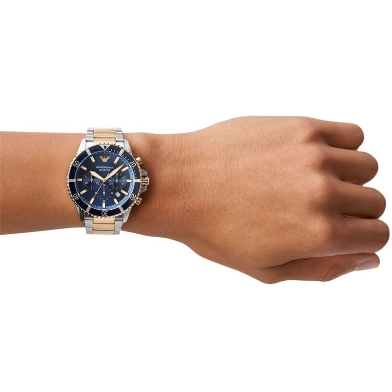 ar11362hand.jpg