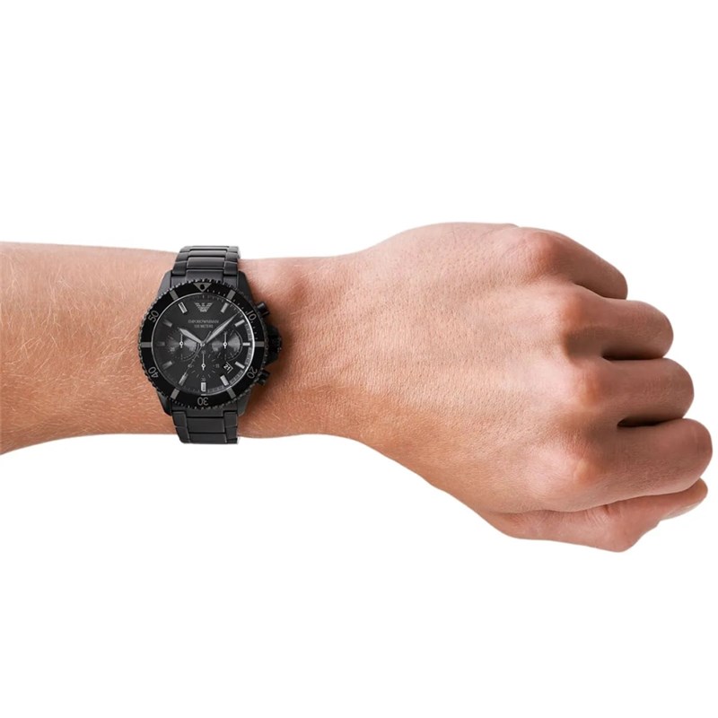 ar11363hand.jpg