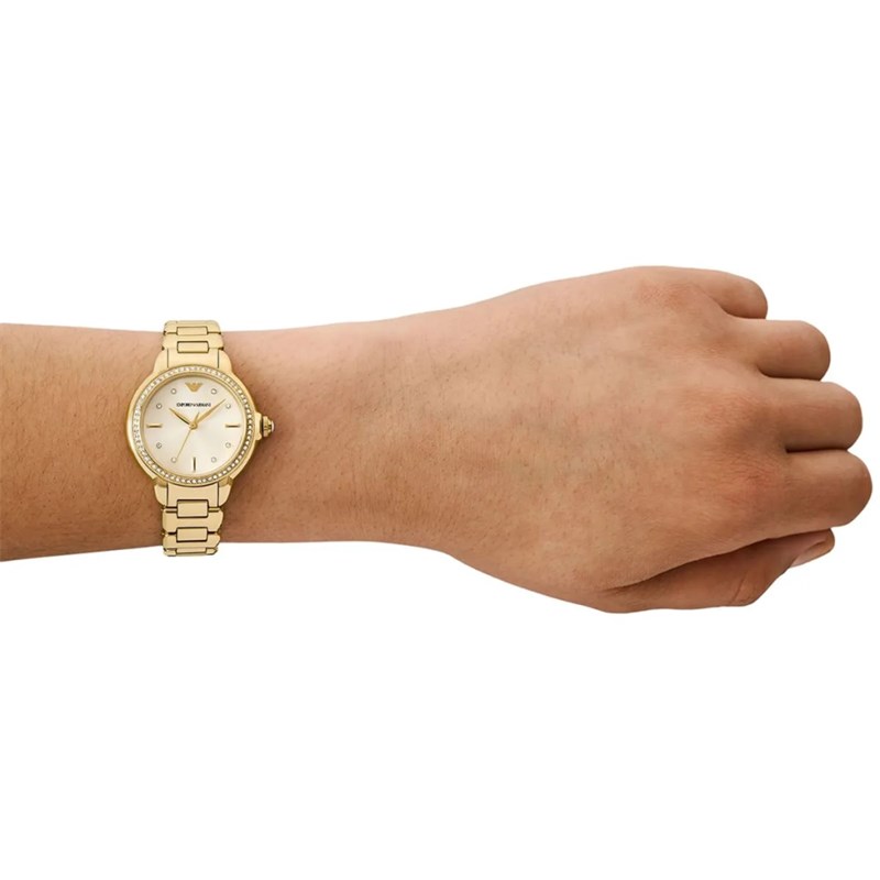 ar11609hand.jpg
