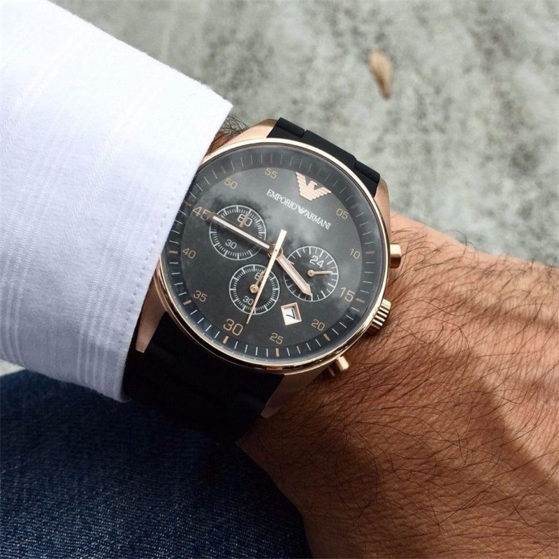 ar5905hand.jpg