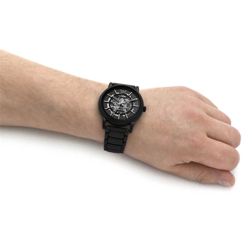ar60045hand.jpg