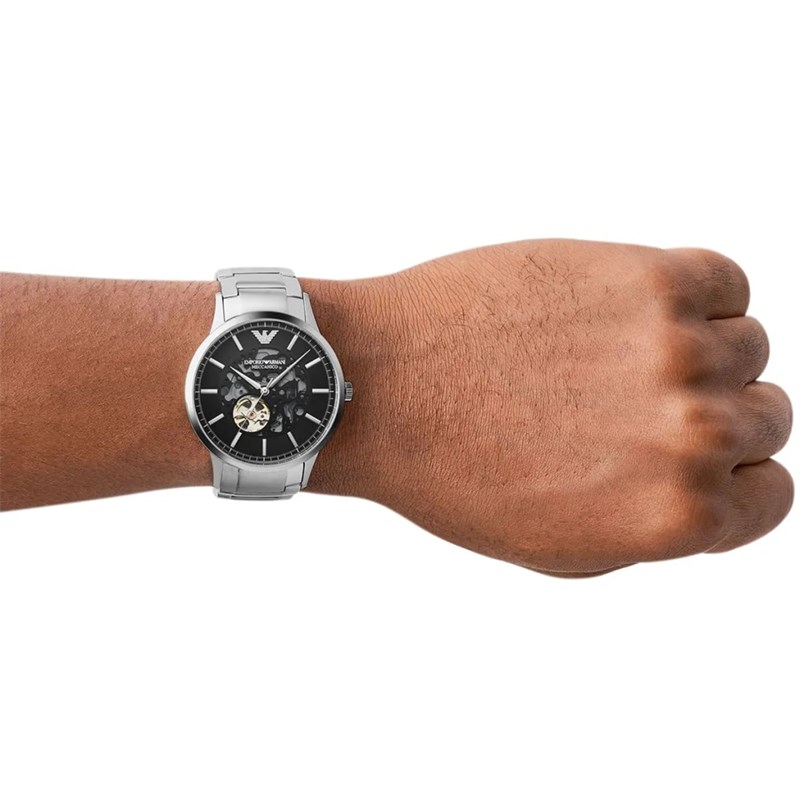 ar60055hand.jpg