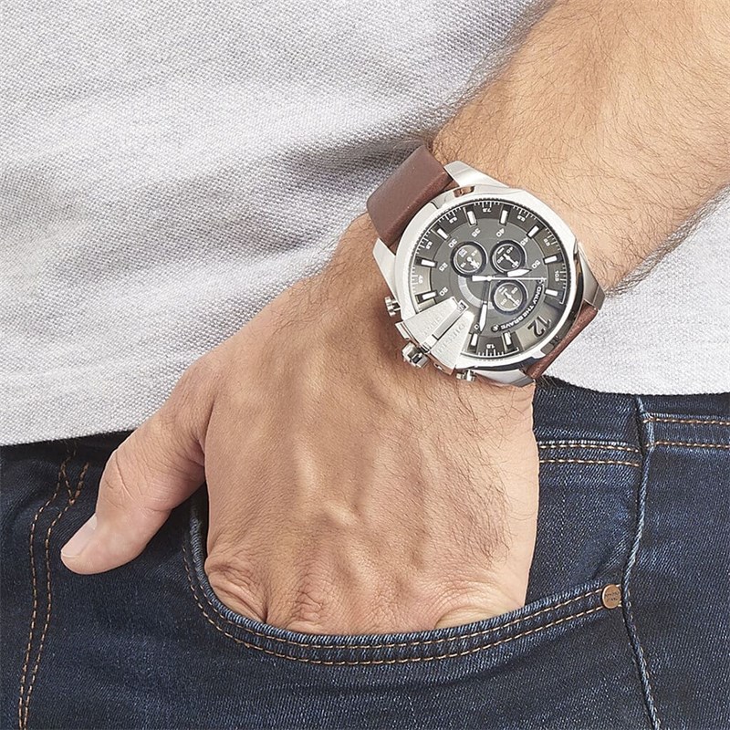 dz4290-diesel-watch-men-brown-leather-mega-chief-hand-13.jpg