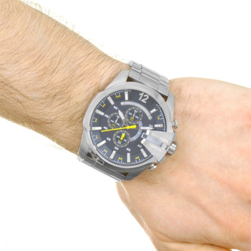 dz4465-diesel-watch-men-silver-metal-mega-chief-hand-9.jpg